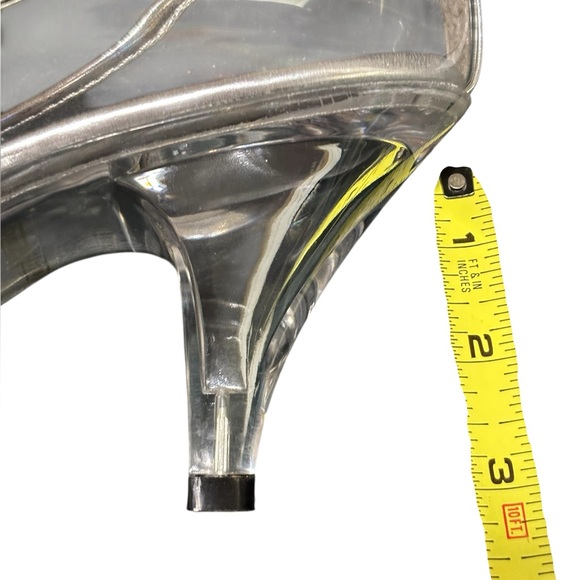 Ellie Cinderella skies size 8 - Picture 11 of 11